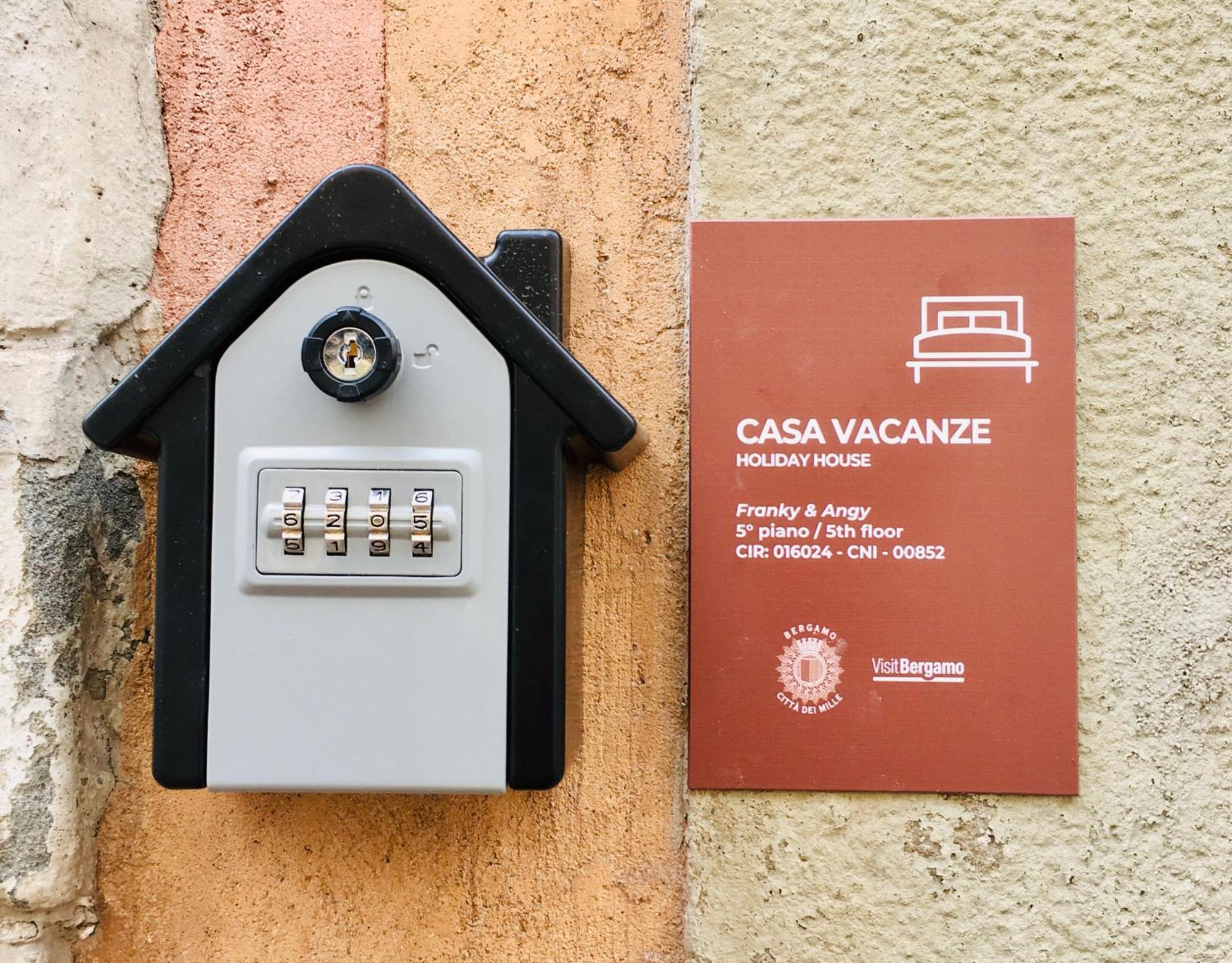 Franky & Angy Casa Vacanze Bergamo Exteriör bild